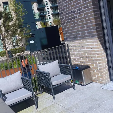 Heart Of City - Not Entire - 1 Private & Bathroom In